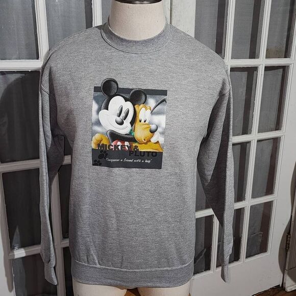 NWT The Disney Store Mens Gray Mickey Mouse Pluto Sweatshirt Medium New‎ - Picture 1 of 5